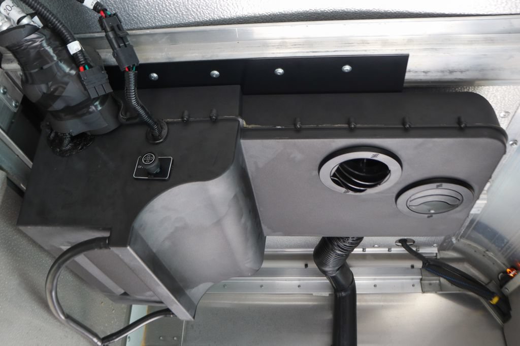 Used 2019 Ford E-450 and Econoline 450 Super Duty RWD image 30
