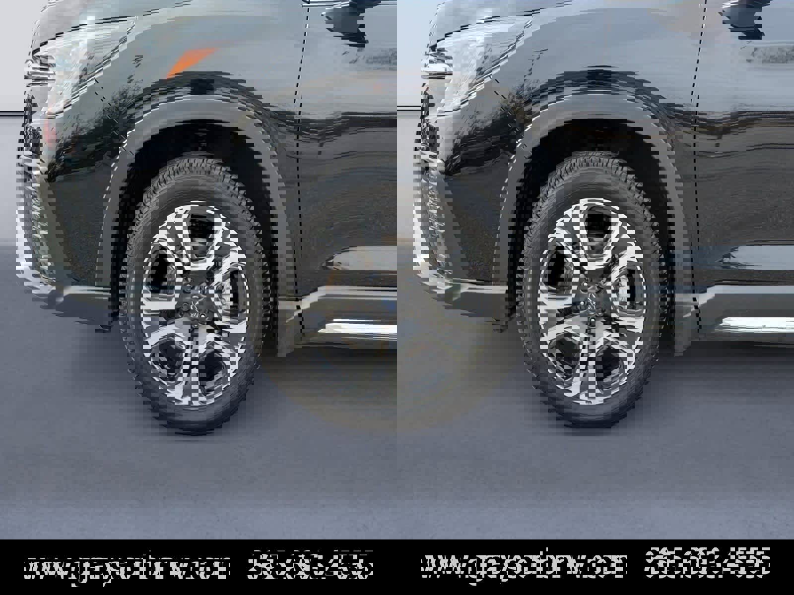 Used 2025 Subaru Ascent Touring w/ Popular Package #1 image 9