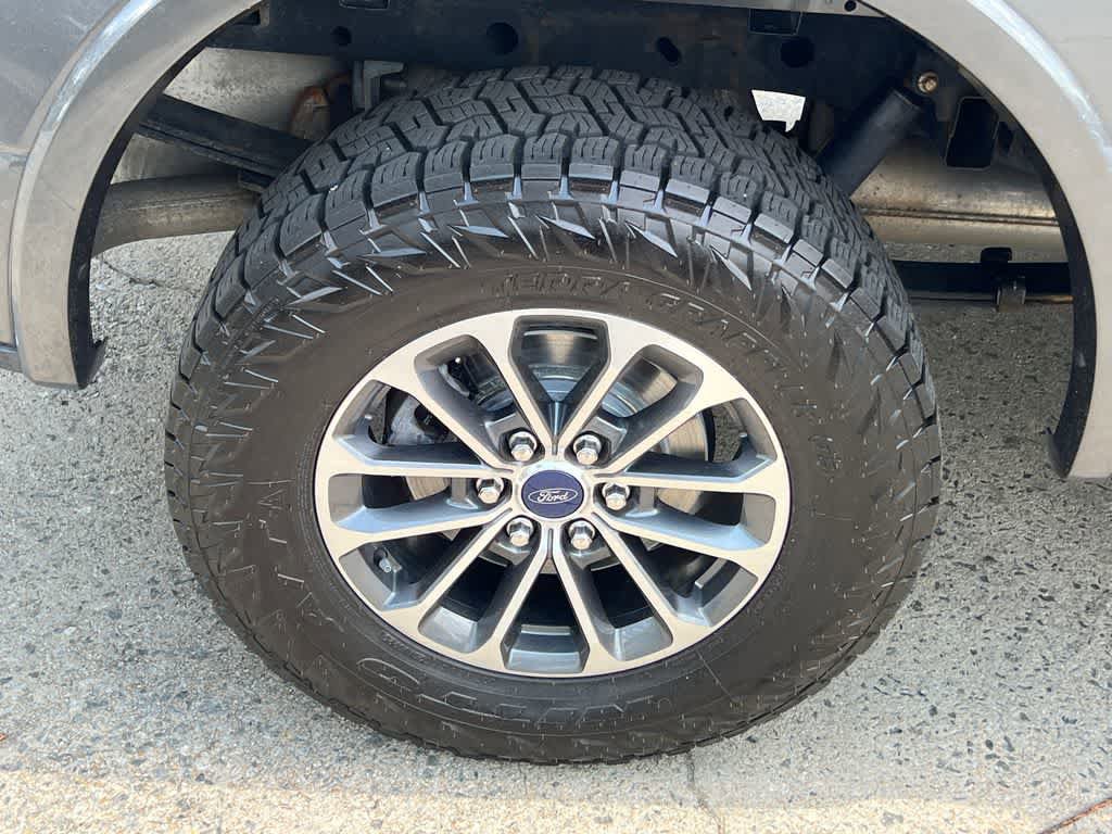 Used 2020 Ford F150 XLT w/ Equipment Group 302A Luxury AWD/4WD image 18