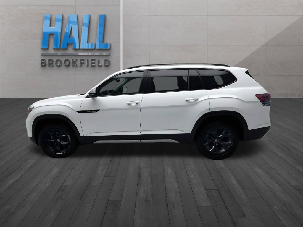 Certified 2024 Volkswagen Atlas Peak Edition SE AWD/4WD image 4