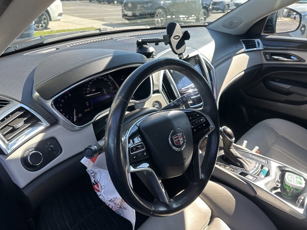 Used 2015 Cadillac SRX Luxury w/ Driver Awareness Package FWD image 4