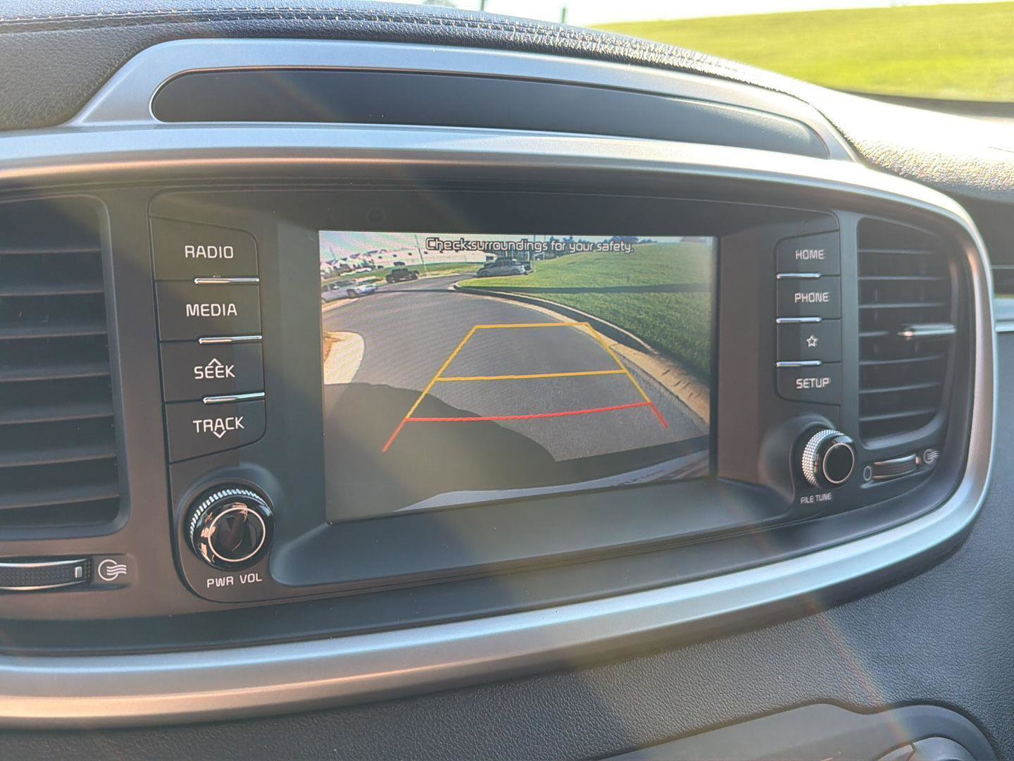 Used 2020 Kia Sorento L FWD image 25
