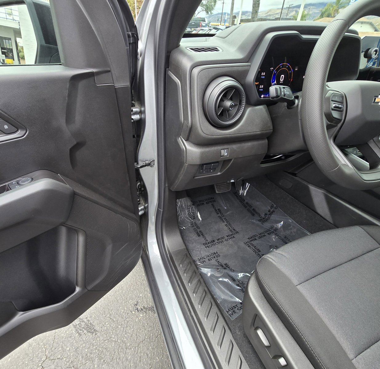 Used 2024 Chevrolet Colorado W/T w/ Technology Package image 39