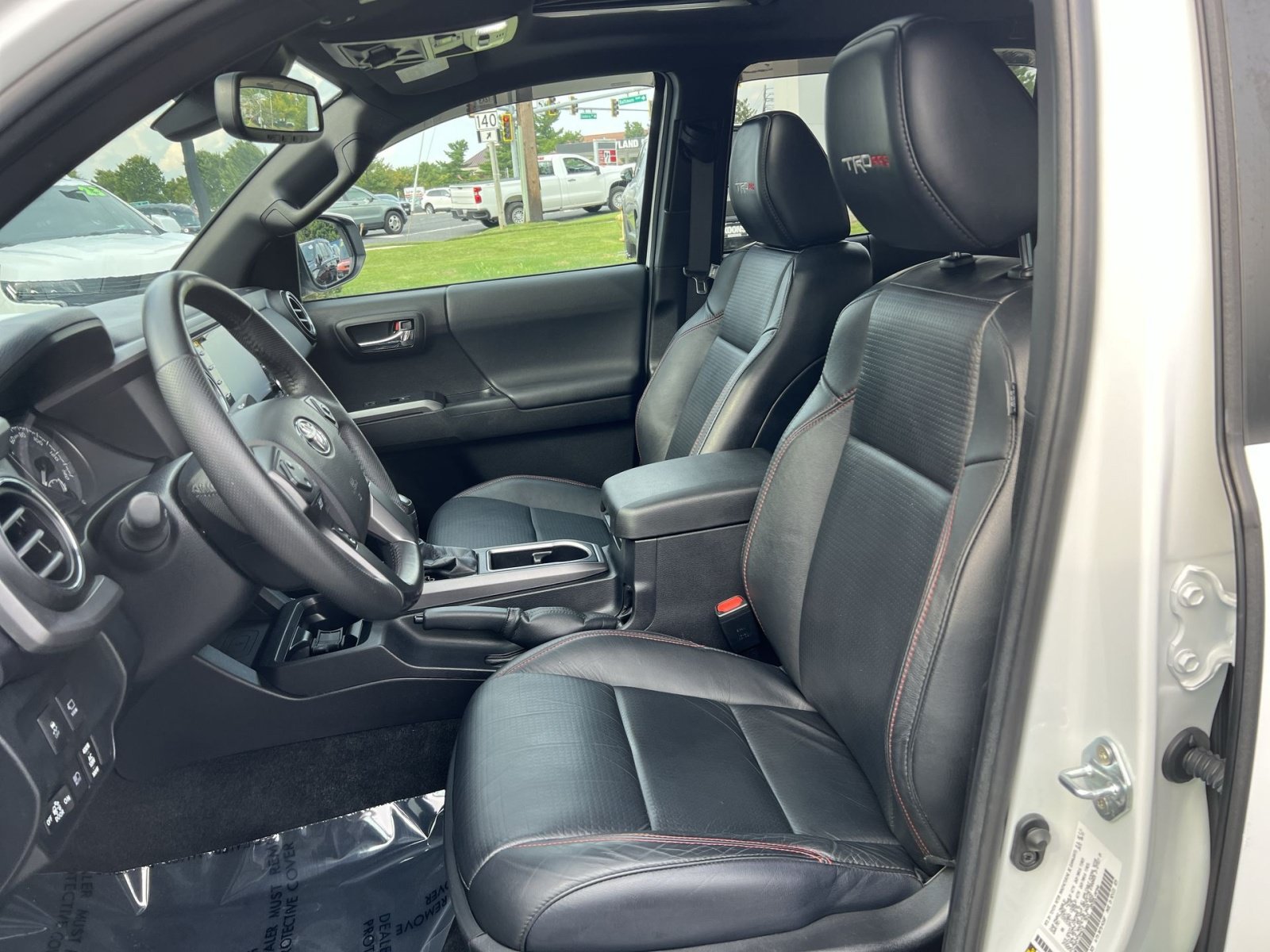 Used 2021 Toyota Tacoma TRD Pro AWD/4WD image 13