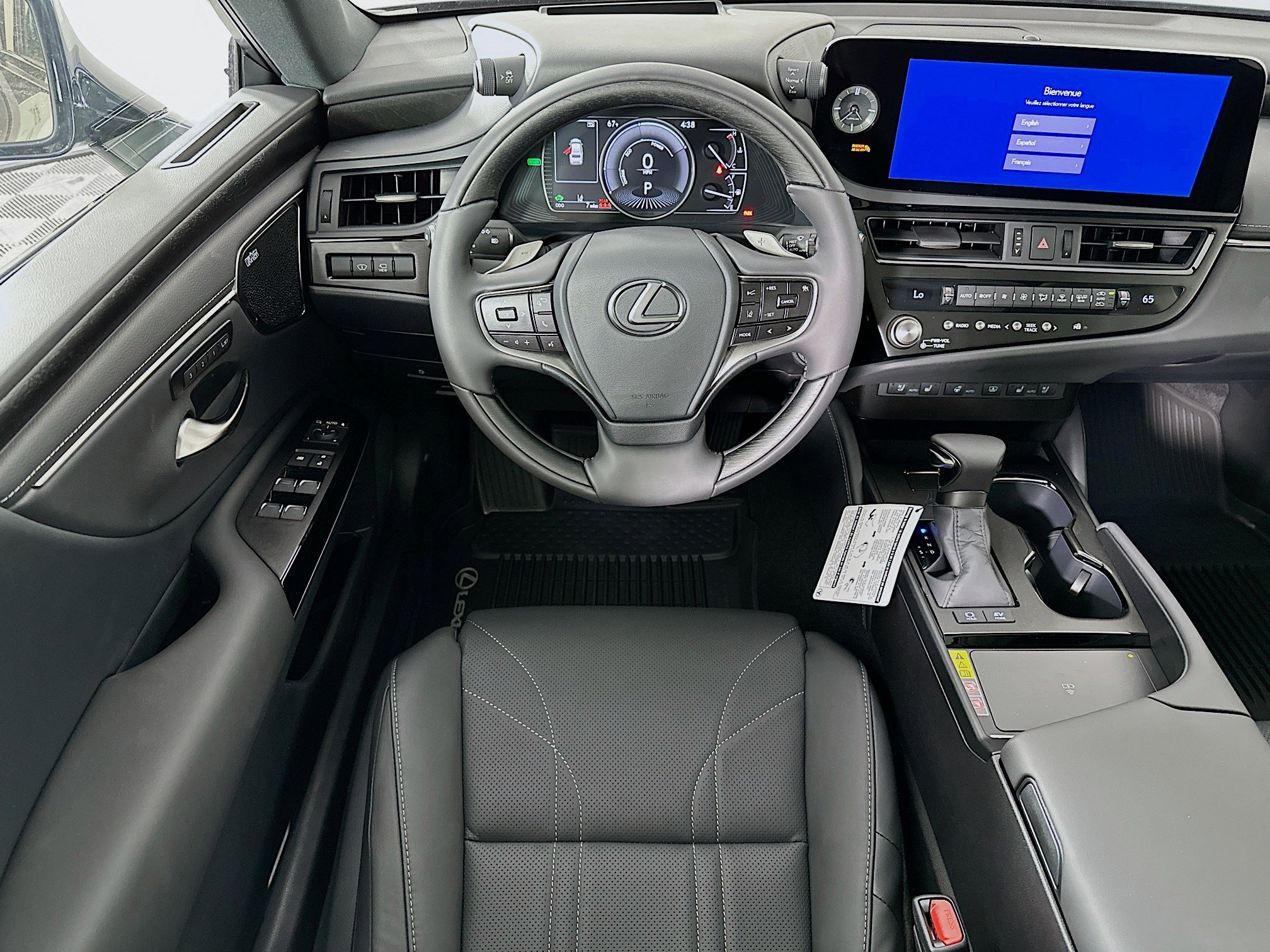New 2025 Lexus ES 300h w/ Luxury Package image 24