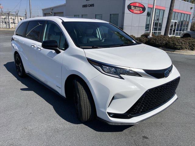 Certified 2021 Toyota Sienna XSE image 7