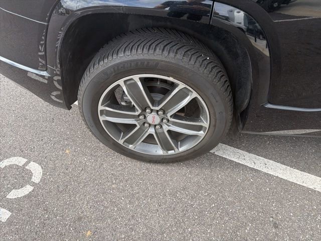 Used 2019 GMC Acadia Denali image 8