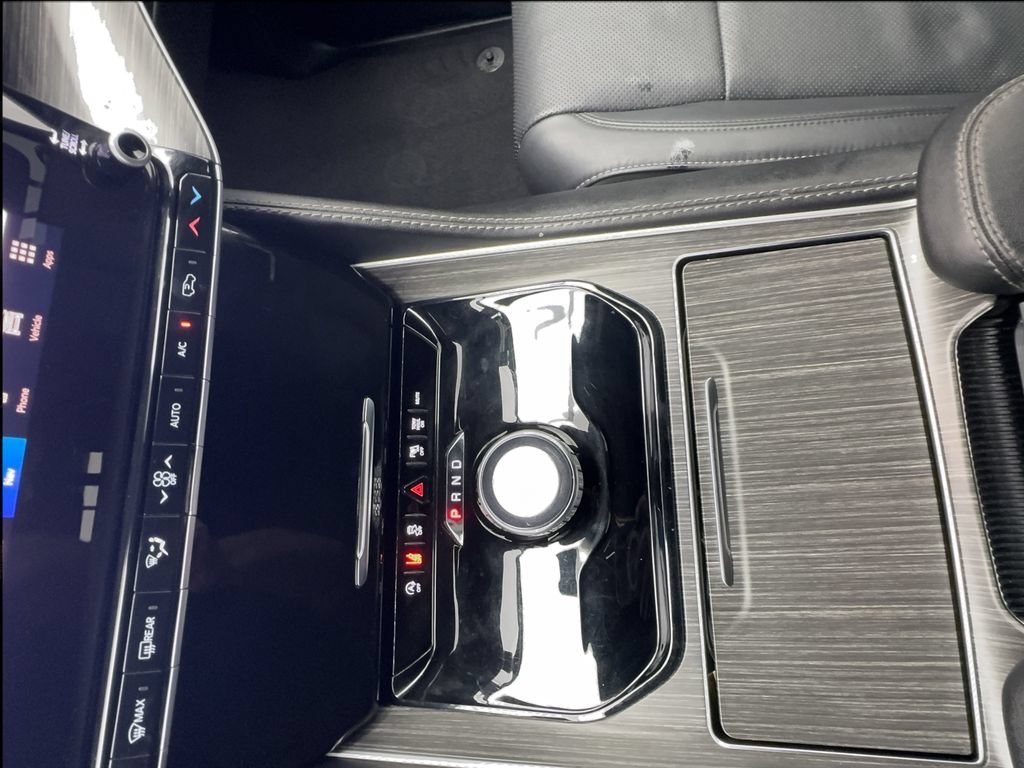 Used 2024 Jeep Wagoneer L Series II RWD image 50