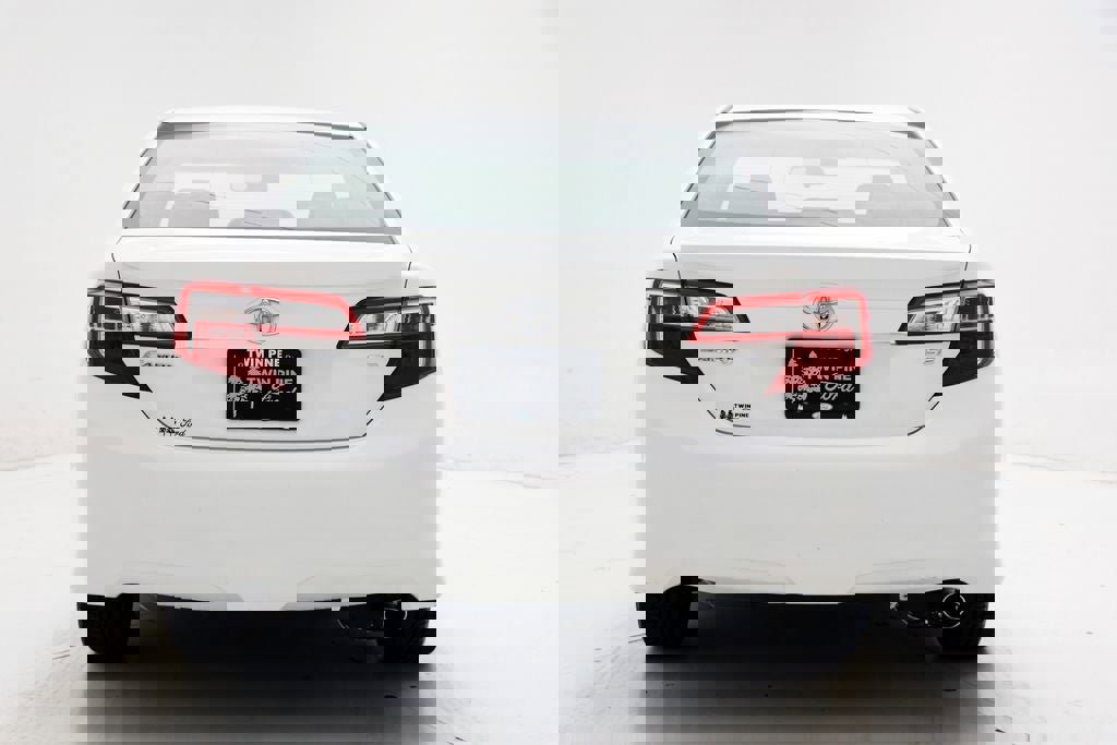 Used 2013 Toyota Camry SE image 7