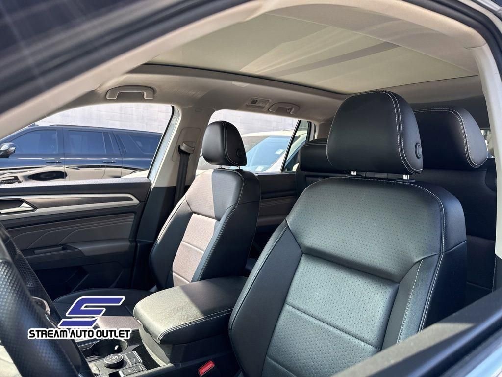 Used 2022 Volkswagen Atlas SEL R-Line image 34