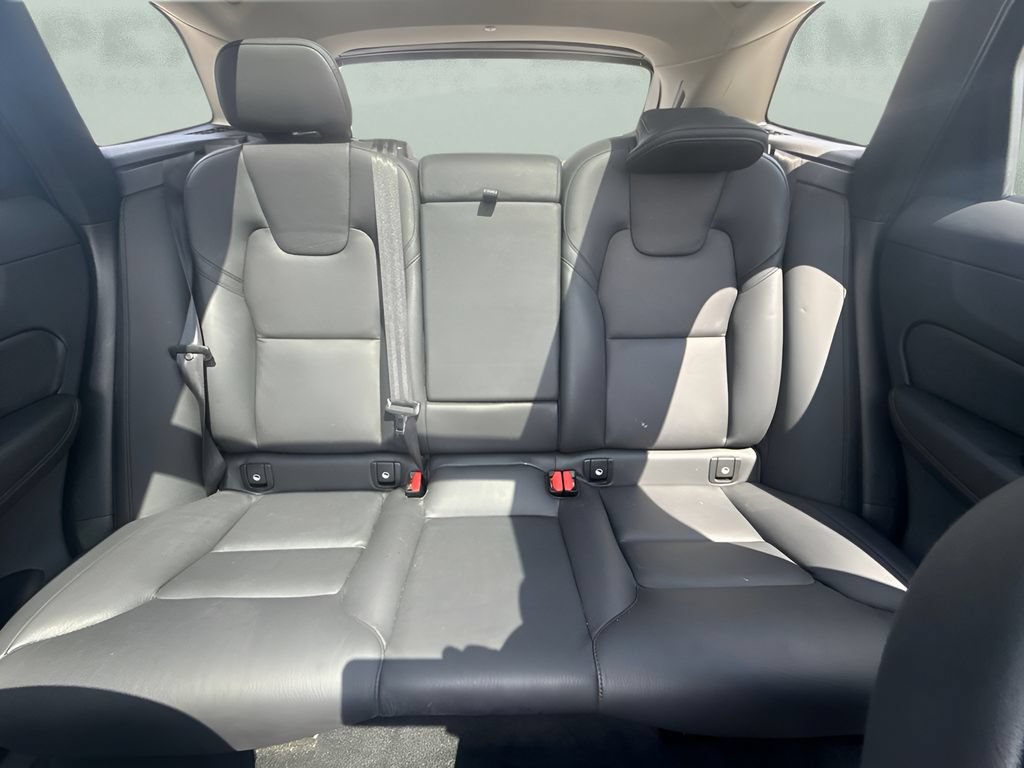Used 2023 Volvo XC60 B5 Plus FWD image 7