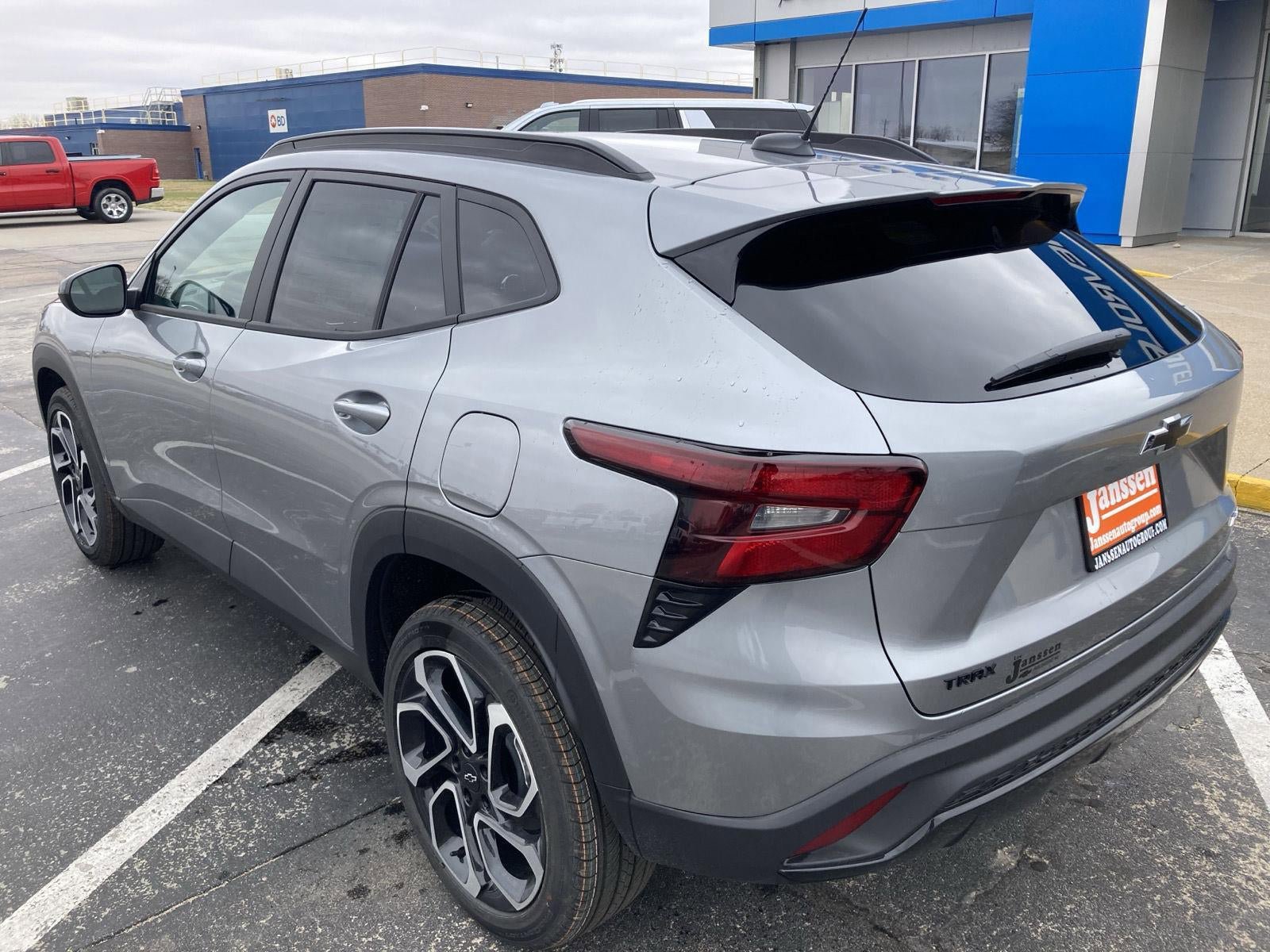 New 2026 Chevrolet Trax RS FWD image 6