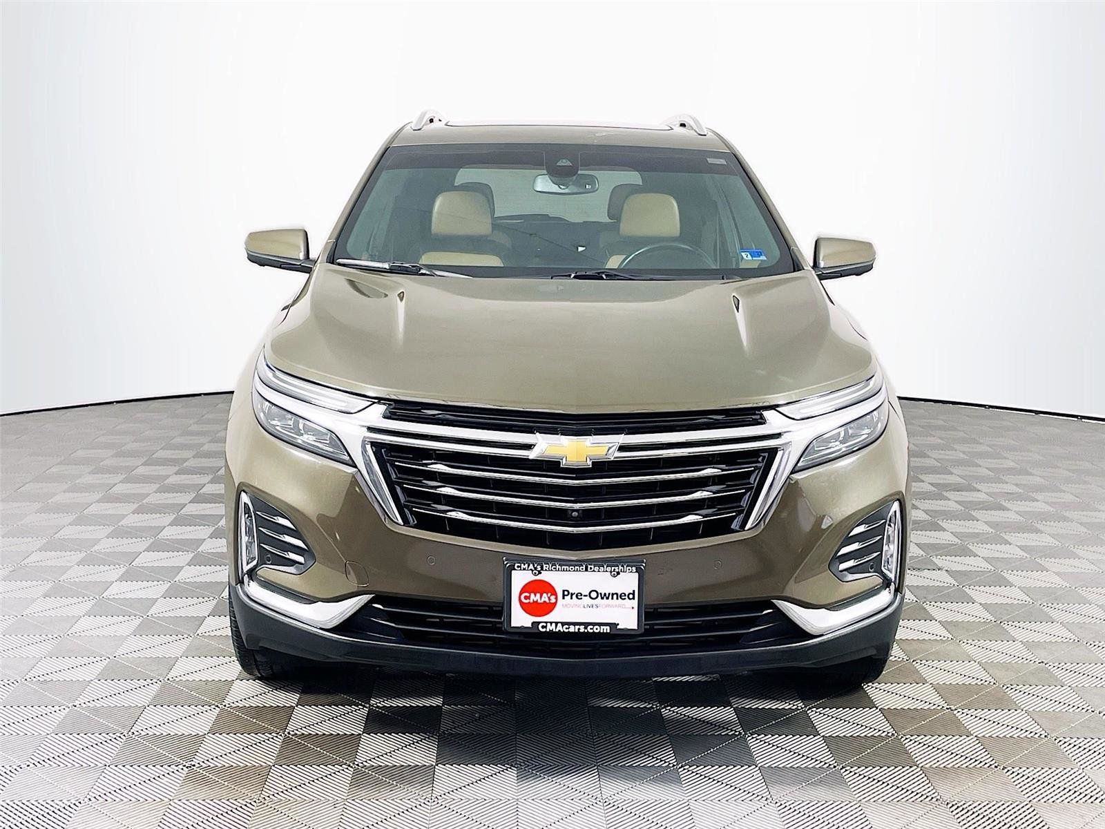 Used 2023 Chevrolet Equinox Premier image 2