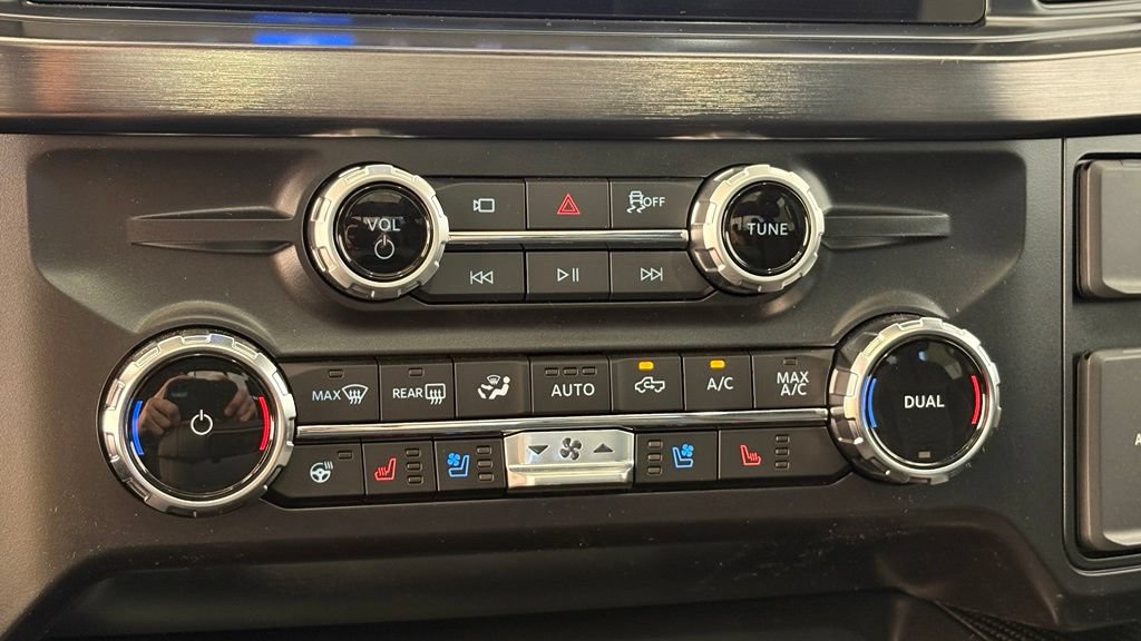 New 2026 Ford F250 Lariat w/ Black Appearance Package AWD/4WD image 48