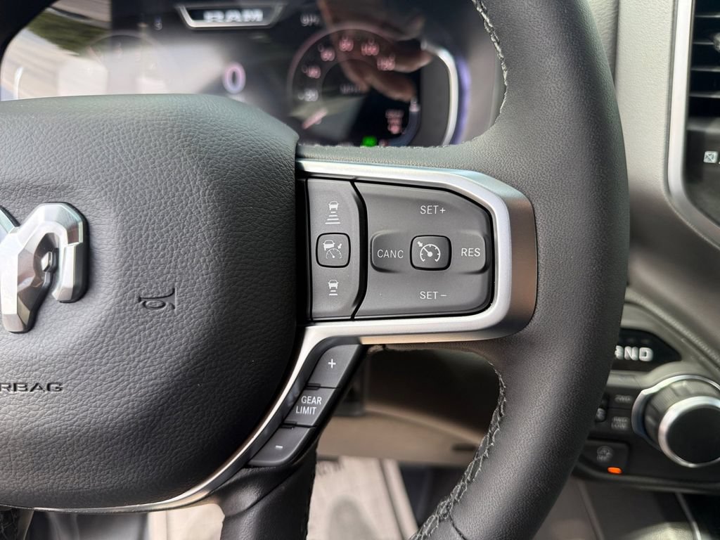 New 2026 RAM 1500 Big Horn AWD/4WD image 34