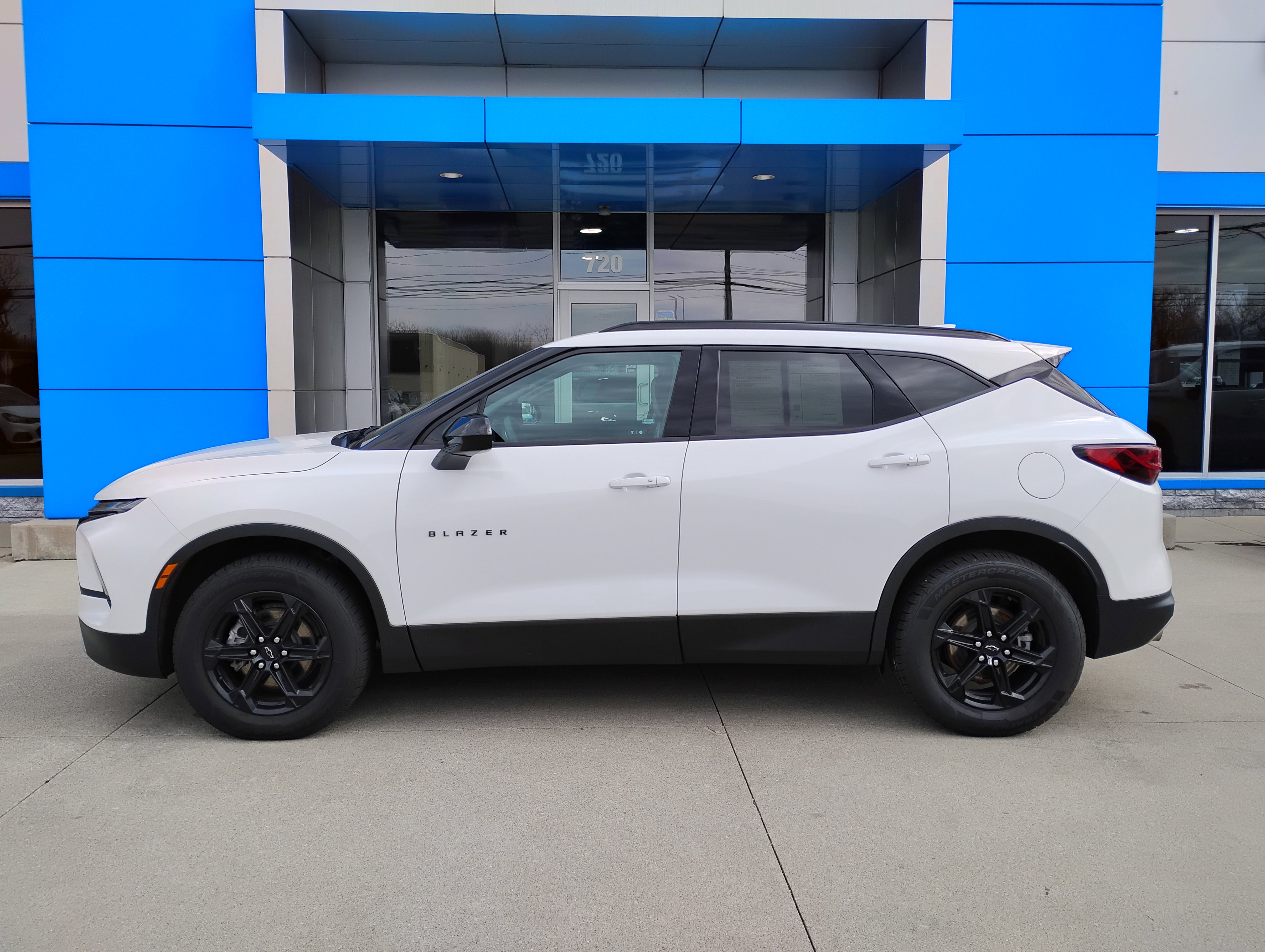 Used 2023 Chevrolet Blazer LT w/ Convenience Package AWD/4WD image 31