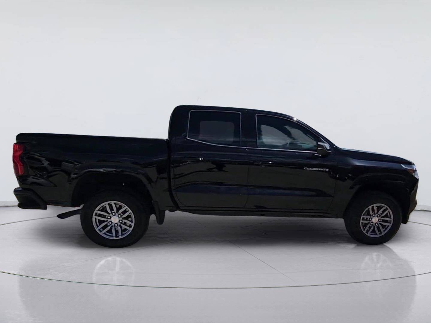Certified 2026 Chevrolet Colorado LT RWD image 9