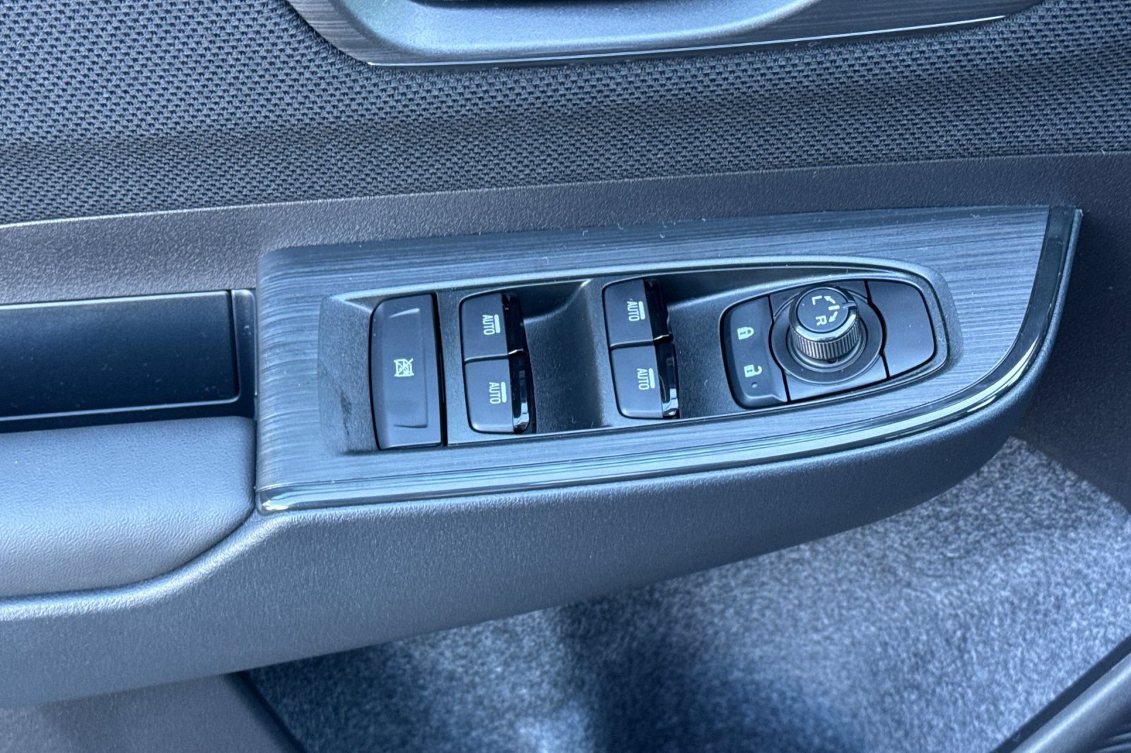 New 2026 Subaru Outback Limited AWD/4WD image 13