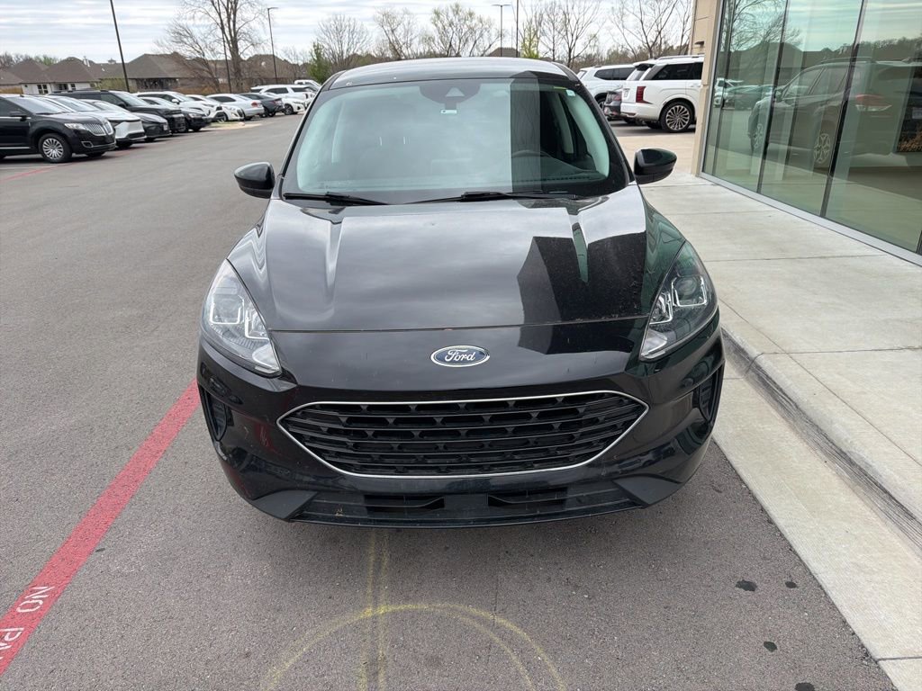 Used 2021 Ford Escape SE w/ SE Sport Appearance Package image 4