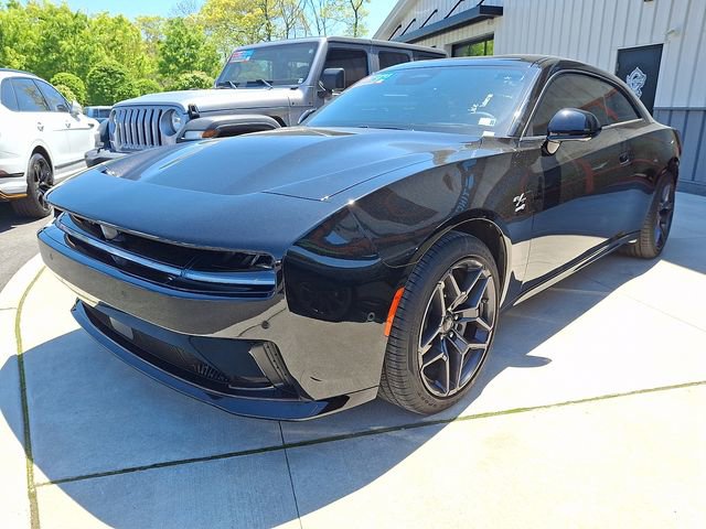 Used 2024 Dodge Charger Daytona R/T w/ Plus Group AWD/4WD image 3