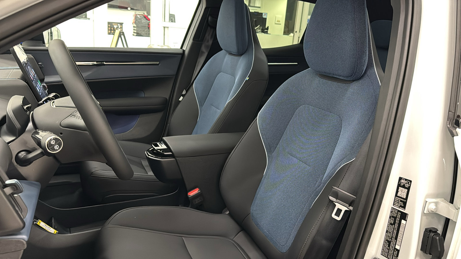 New 2026 Volvo EX30 Plus image 23