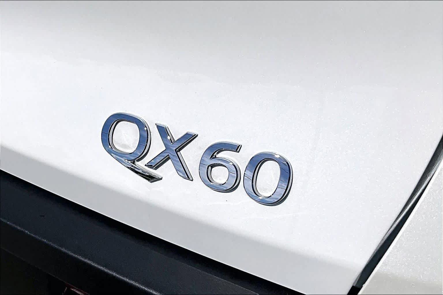 Used 2025 INFINITI QX60 Sensory w/ Vision Package AWD/4WD image 10