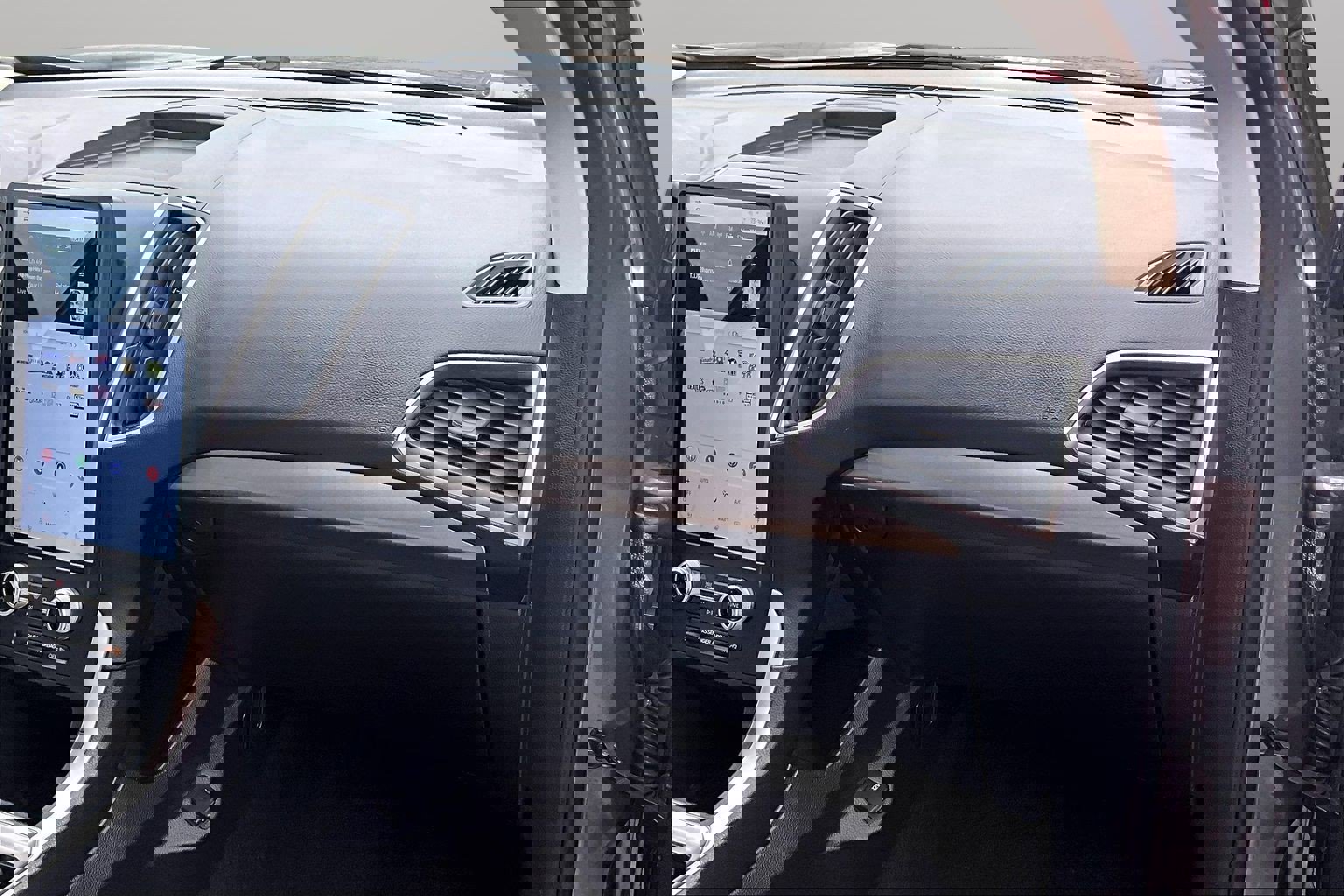 Used 2024 Ford Edge SEL w/ Convenience Package image 20