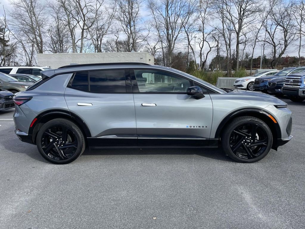 Used 2024 Chevrolet Equinox EV RS image 28