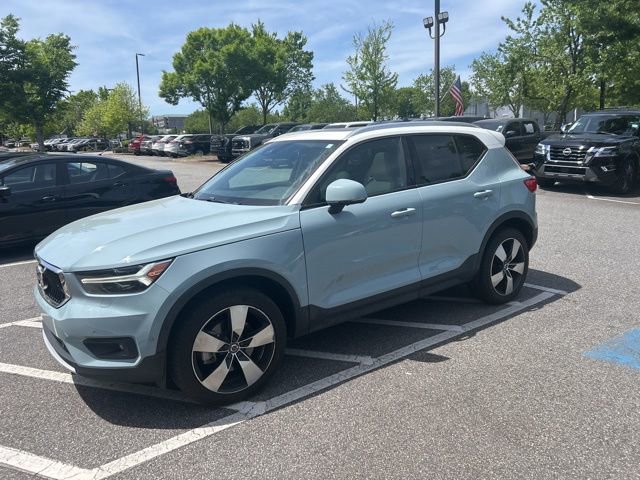 Used 2019 Volvo XC40 T5 Momentum AWD/4WD image 2