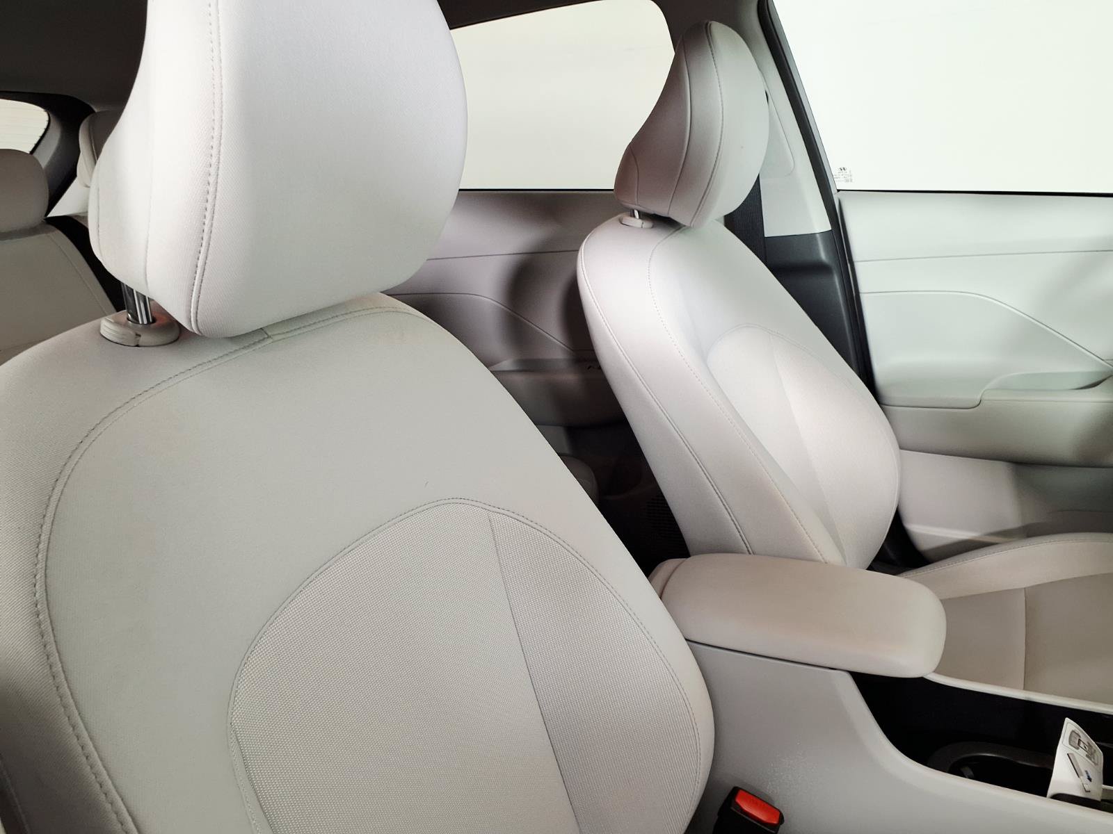 Certified 2026 Hyundai Kona SE FWD image 10