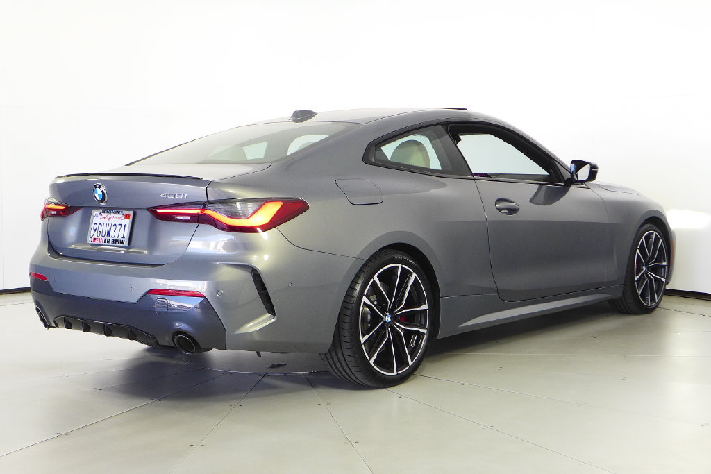 Used 2024 BMW 430i Coupe w/ M Sport Package RWD image 7