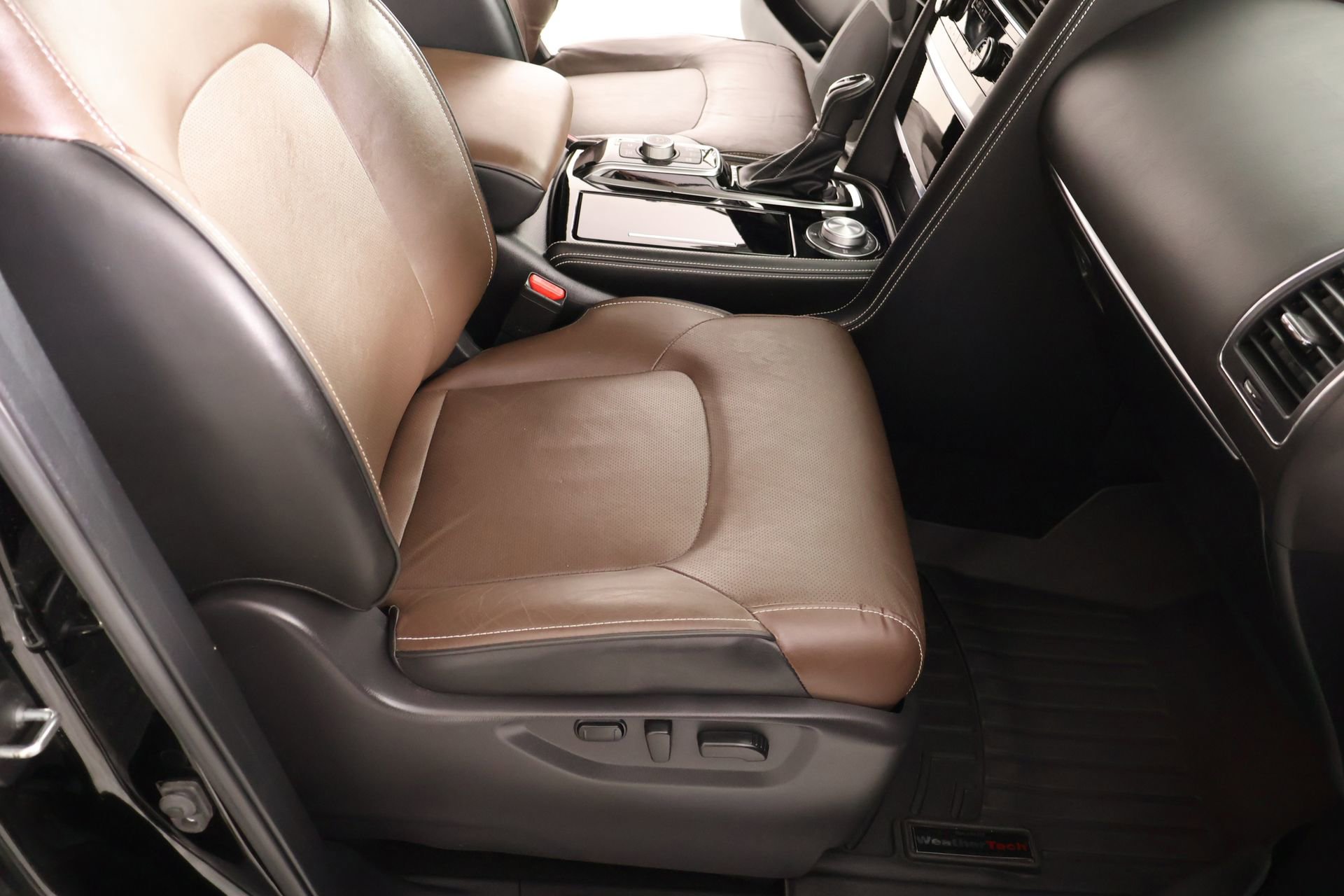 Used 2022 INFINITI QX80 Premium Select AWD/4WD image 15