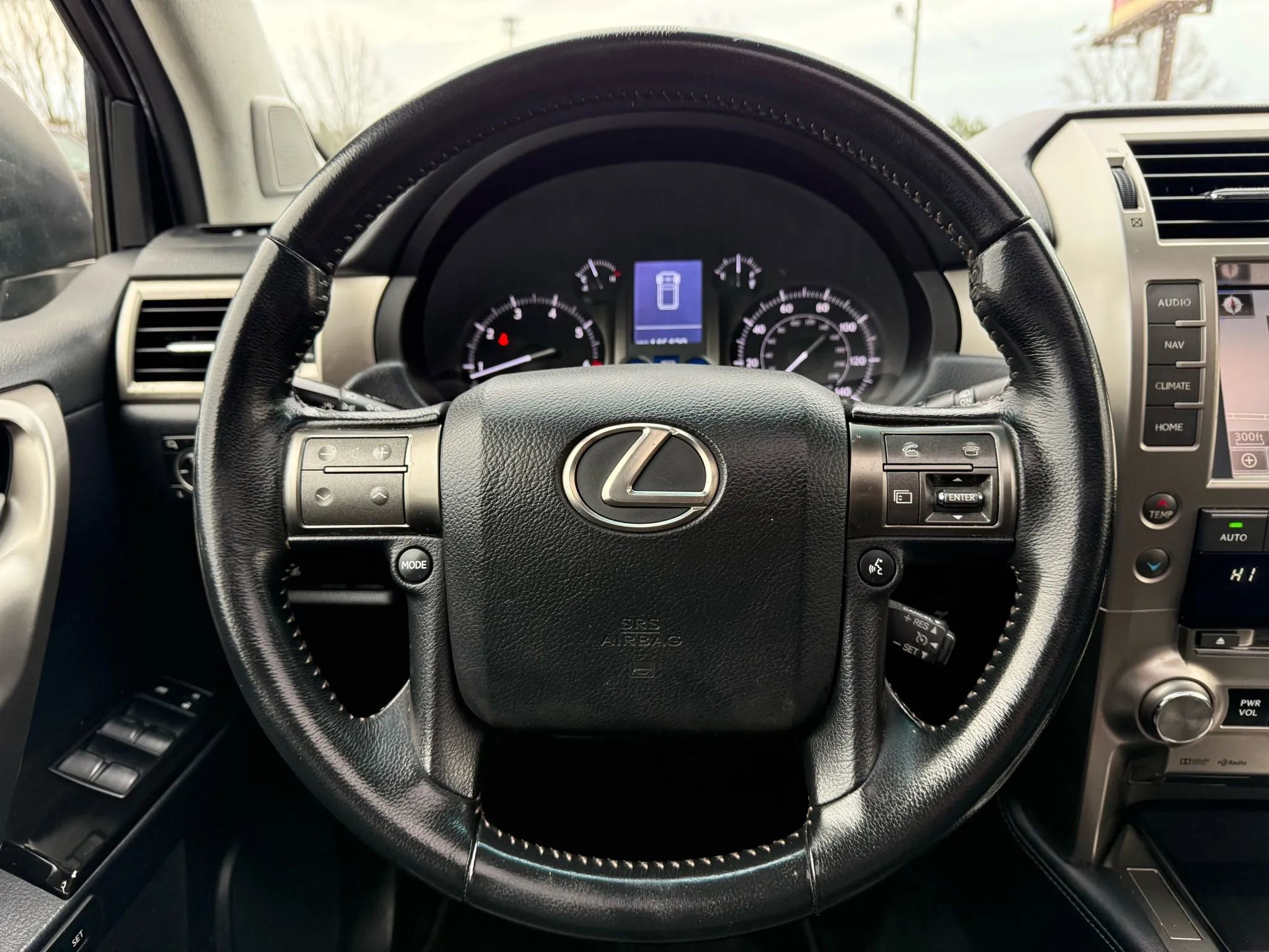 Used 2015 Lexus GX 460 image 16