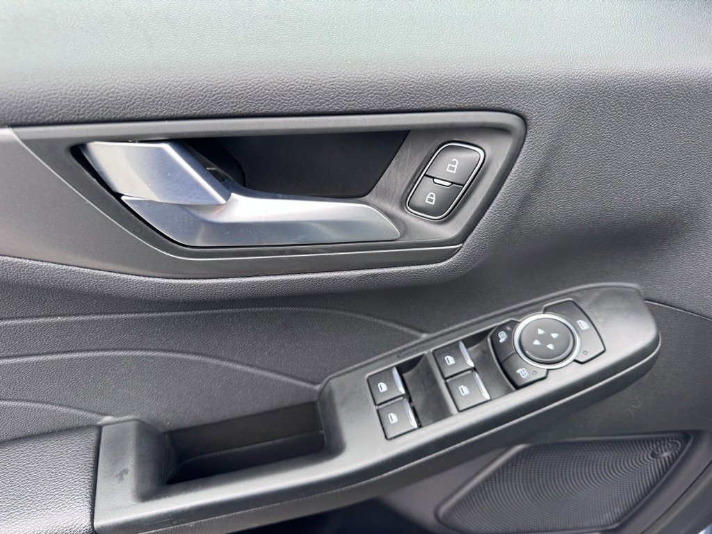 Used 2024 Ford Escape SE image 27