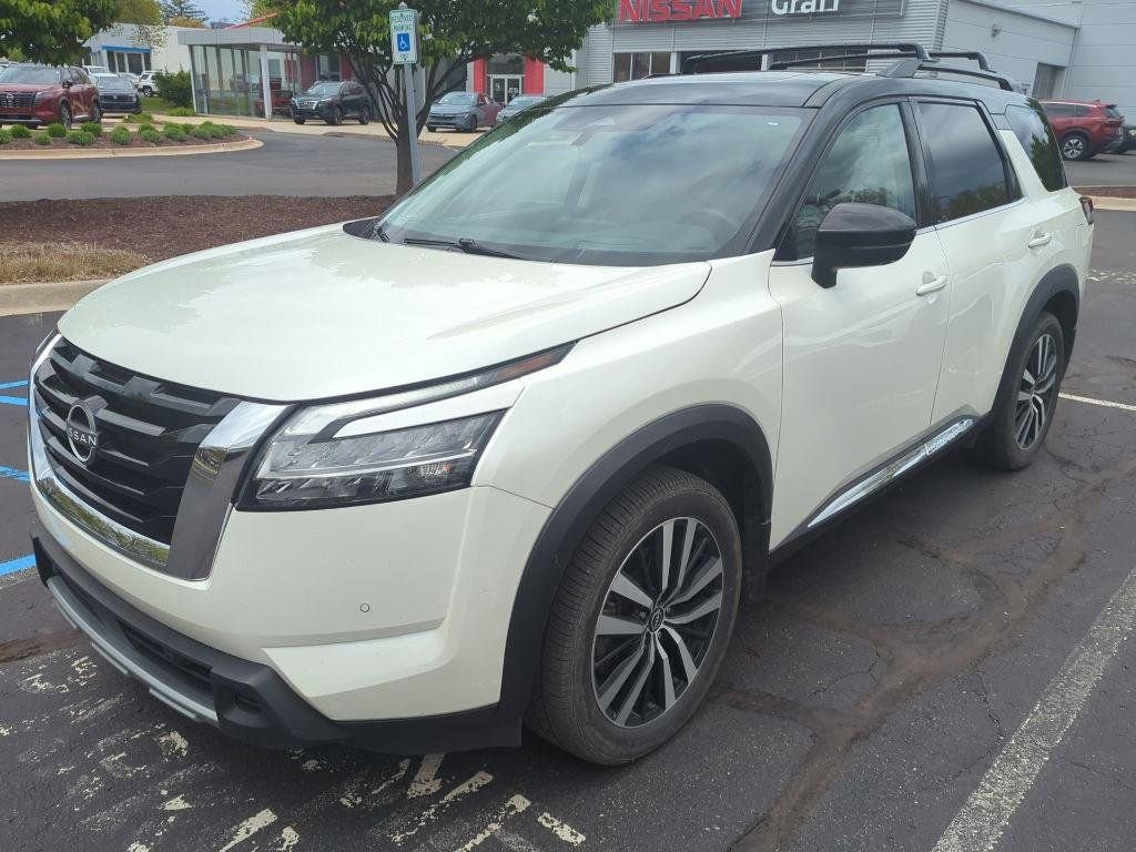 Used 2024 Nissan Pathfinder Platinum