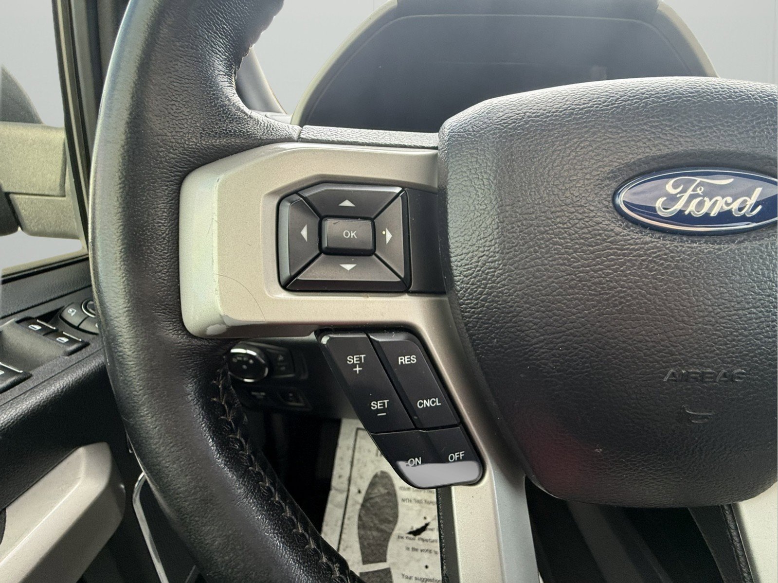 Used 2019 Ford F150 Lariat image 28