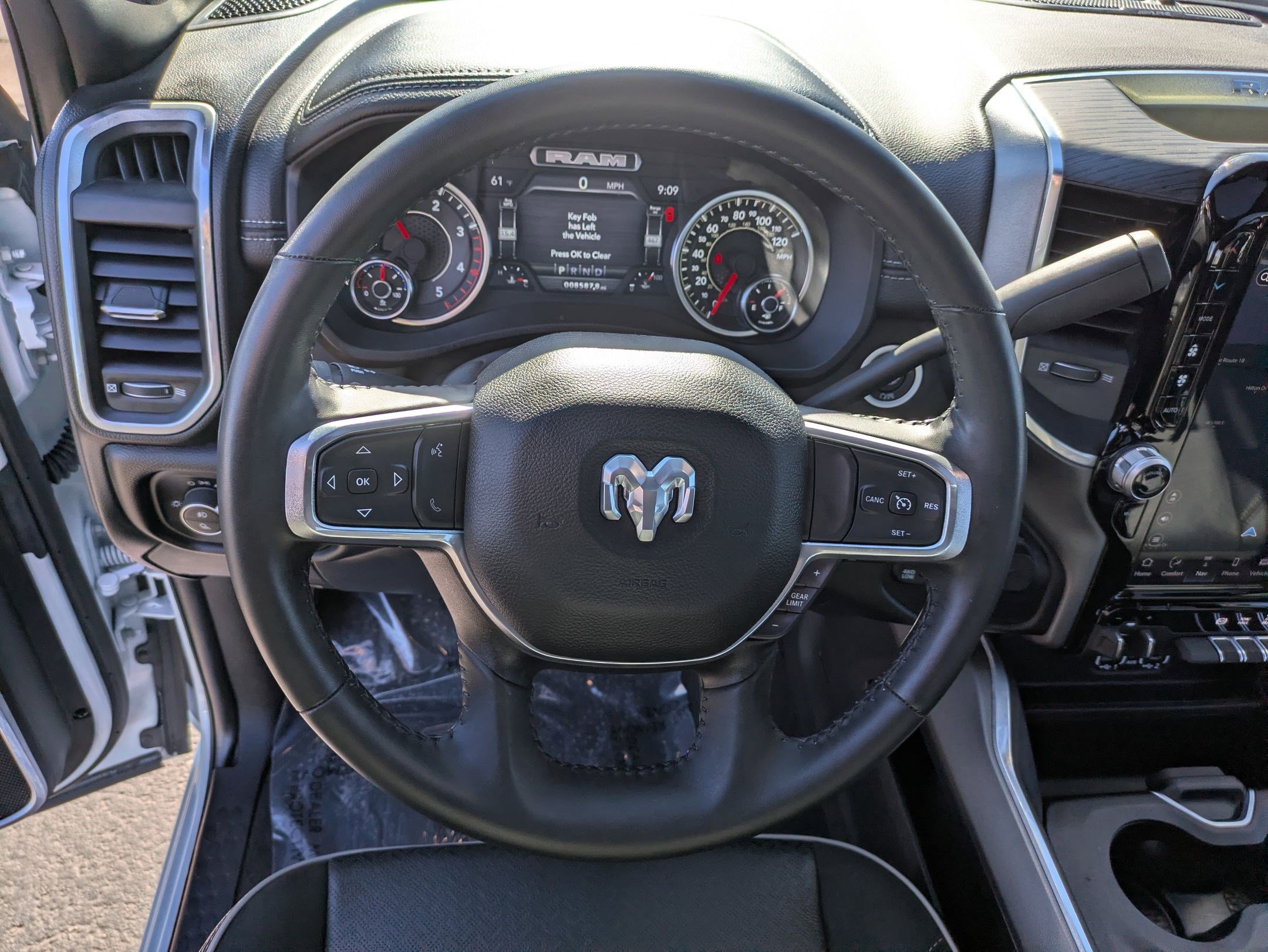 Used 2024 RAM 3500 Laramie w/ Sport Appearance Package AWD/4WD image 17