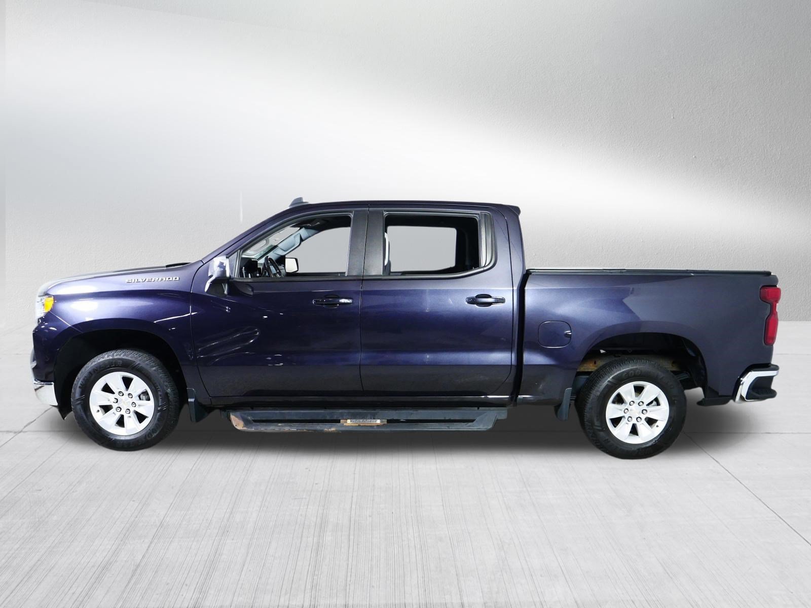 Used 2022 Chevrolet Silverado 1500 LT AWD/4WD image 4