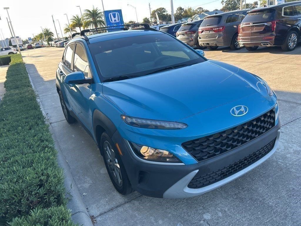 Used 2022 Hyundai Kona SEL image 3