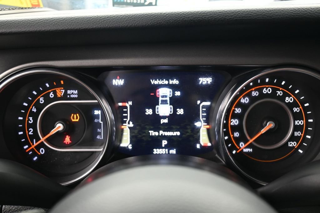 Used 2021 Jeep Gladiator Sport AWD/4WD image 26