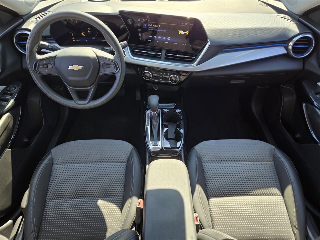 Used 2024 Chevrolet Trax LT image 14