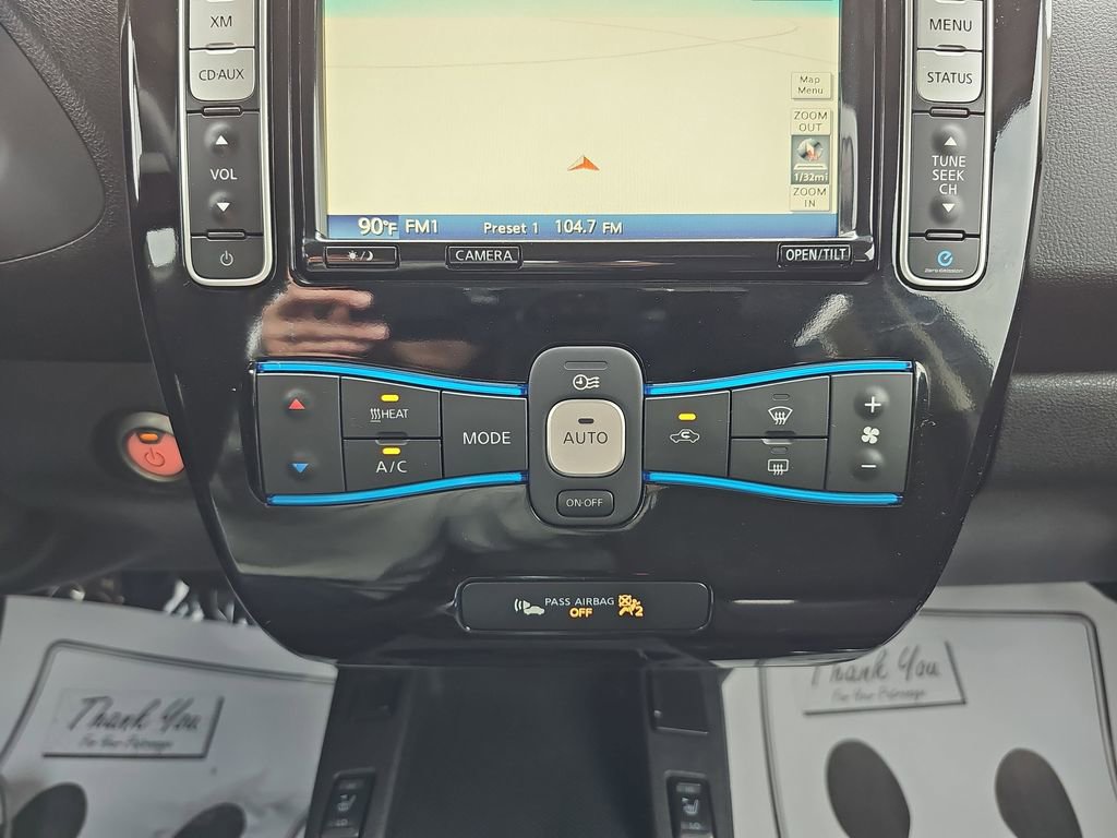 Used 2014 Nissan Leaf SV w/ LED & Quick Charge Package image 26