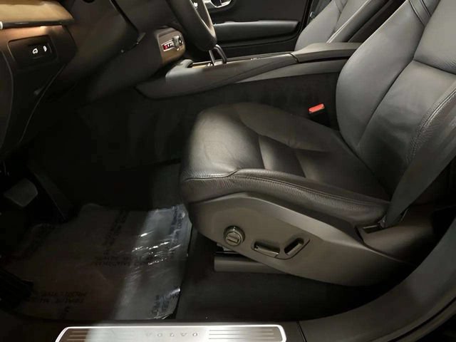 Used 2025 Volvo XC90 T8 Plus w/ Protection Package Premier AWD/4WD image 65