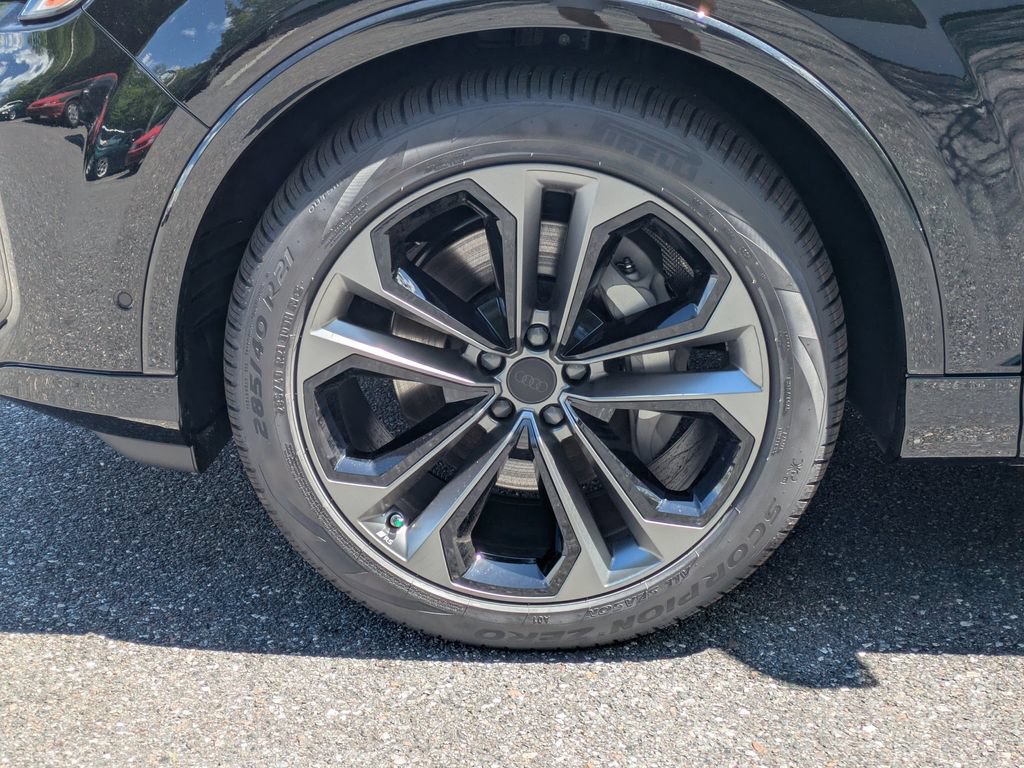New 2026 Audi Q7 3.0T Premium Plus AWD/4WD image 13