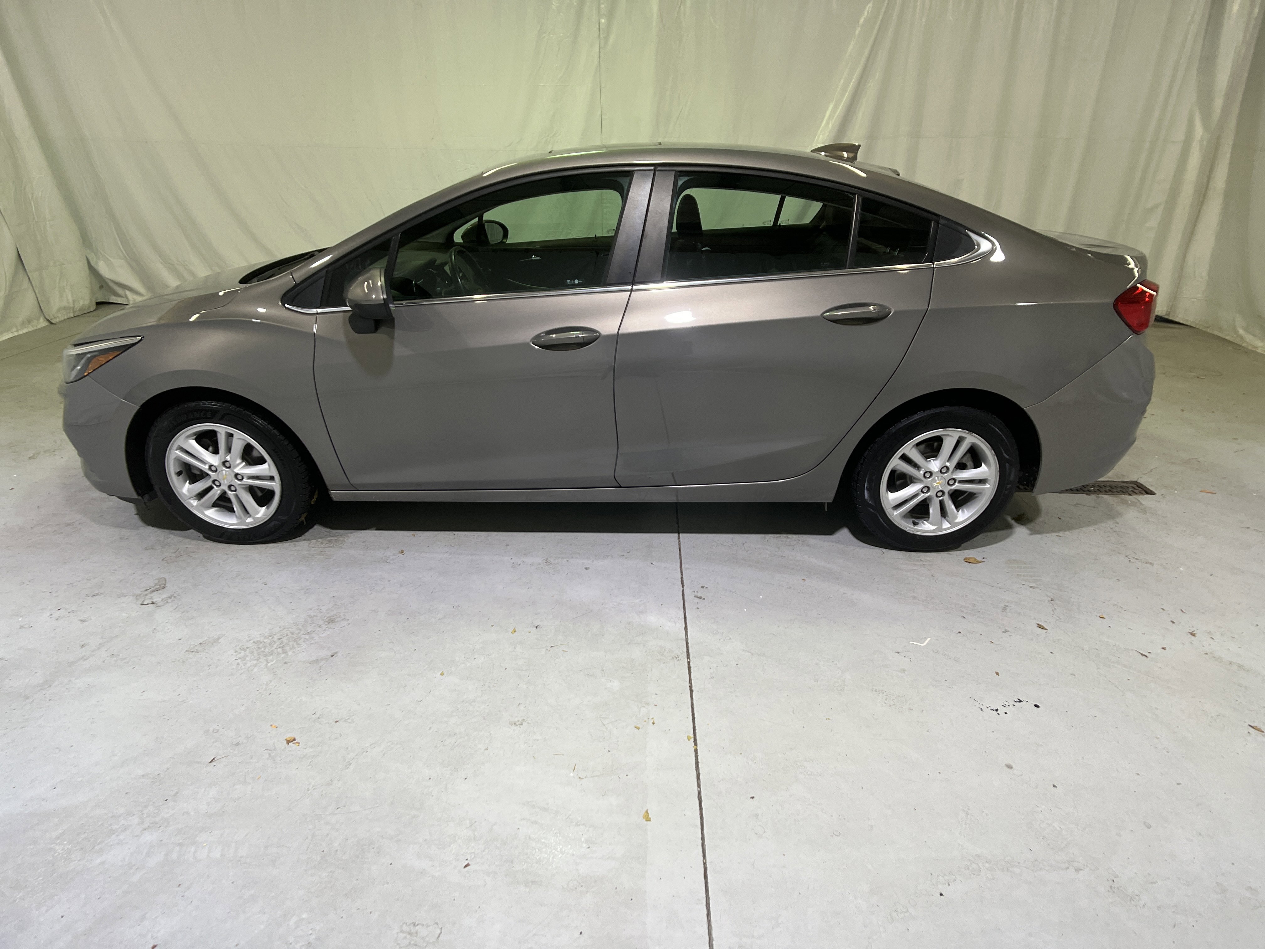 Used 2018 Chevrolet Cruze LT image 7