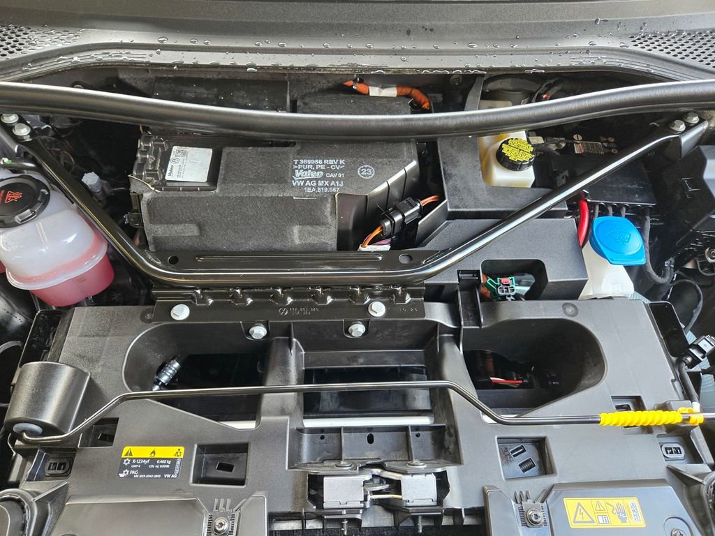 Used 2023 Volkswagen ID.4 Pro image 23