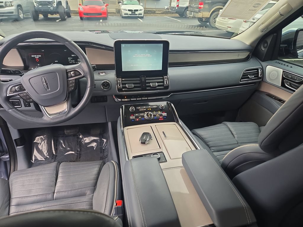 Used 2019 Lincoln Navigator Black Label AWD/4WD image 13