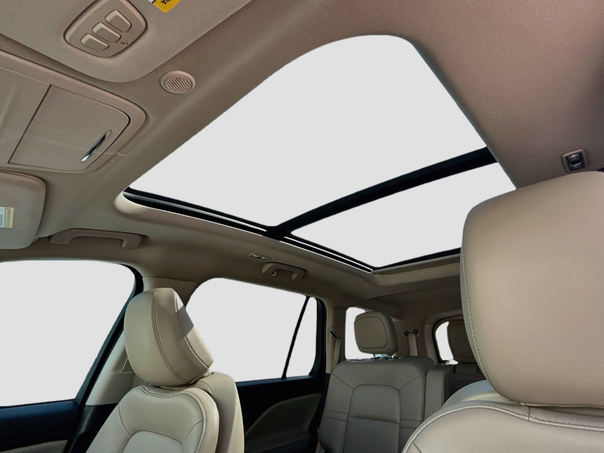 Used 2023 Lincoln Aviator 2WD w/ Premium Package image 29