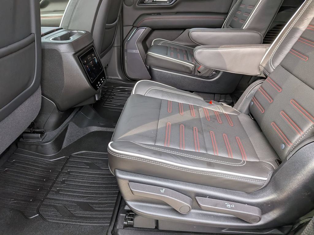 Used 2025 GMC Yukon AT4 Ultimate AWD/4WD image 23