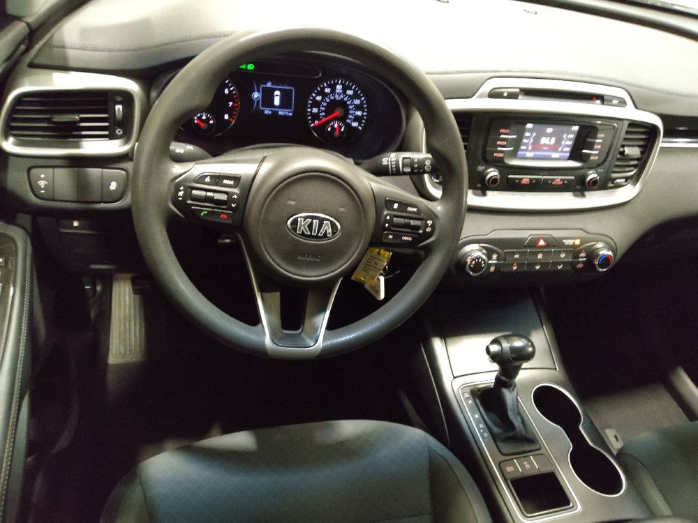 Used 2017 Kia Sorento AWD image 22